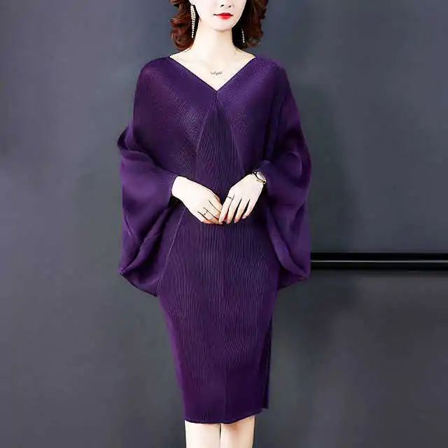Bạn có thể sở hữu mọi mẫu đầm đi tiệc cho người trung niên siêu đẹp tại Ngọc Bích Fashion