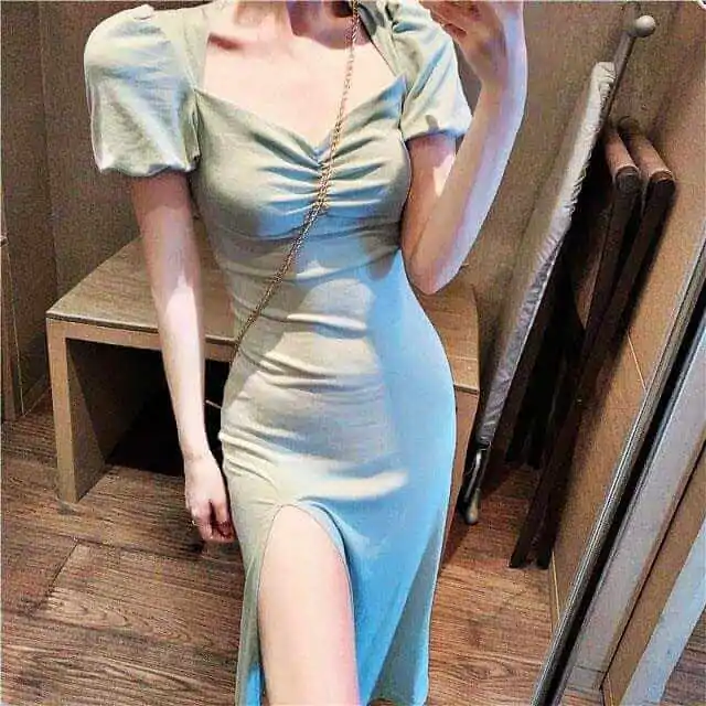 Ngọc Bích Fashion luôn có sẵn những chiếc đầm ôm body xẻ tà đẹp dành cho bạn